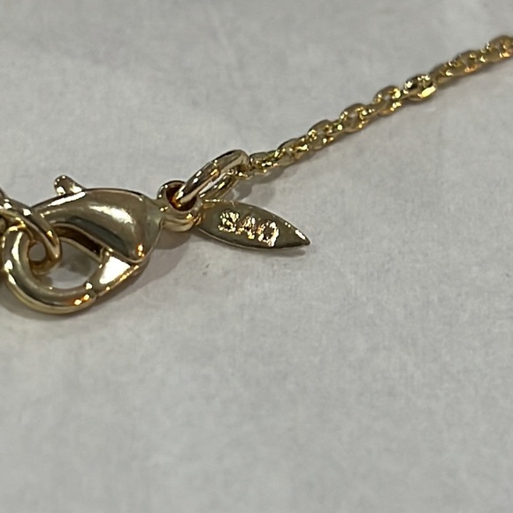 New Vintage Avon SAQ stamped necklace and earrings set - Picture 7 of 7